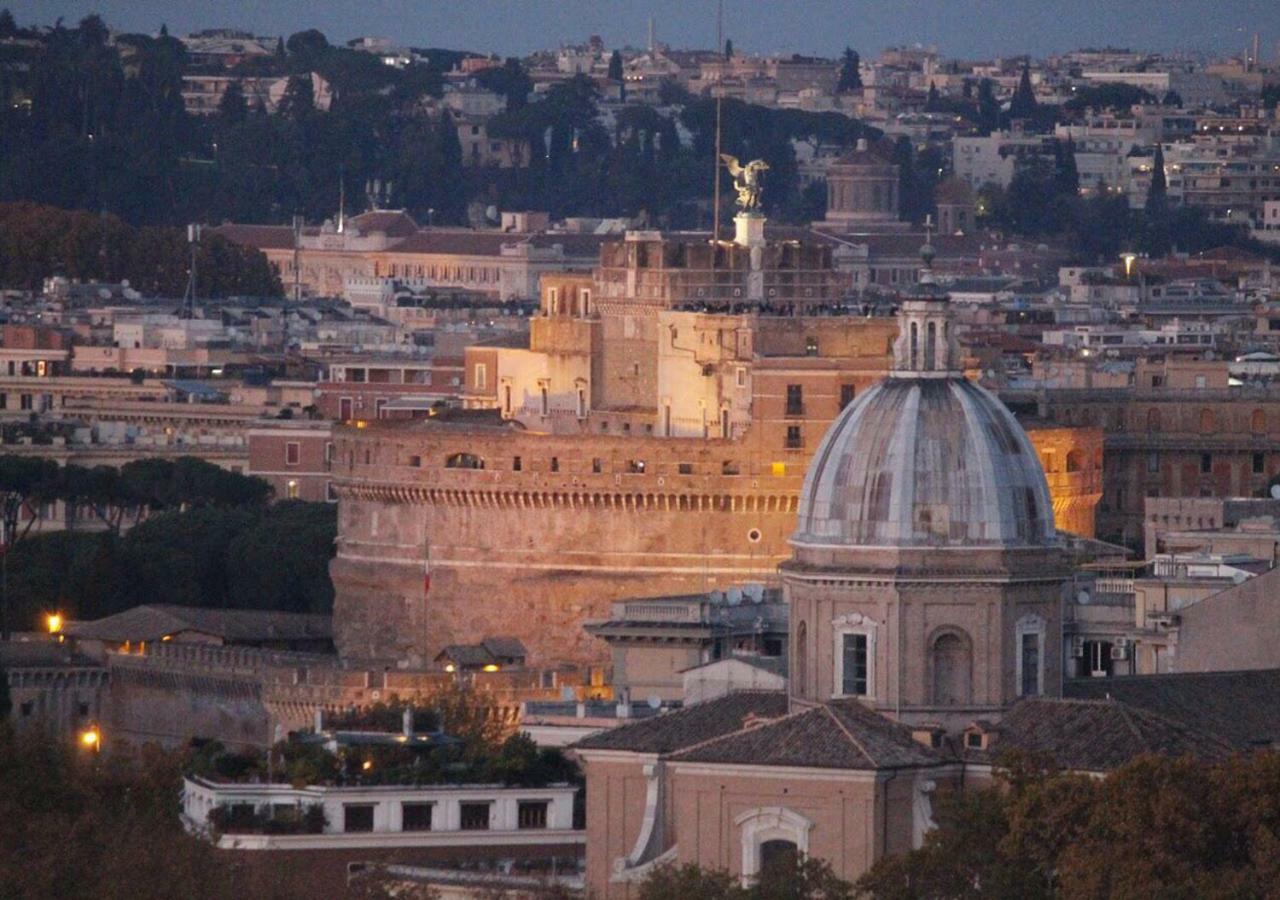 Vatican In The Moonlight Apartment Roma Exterior foto